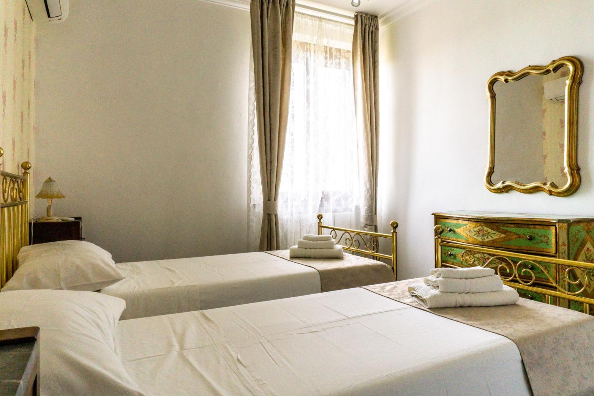 Villa Nerone B&B Lorenzana Exterior foto