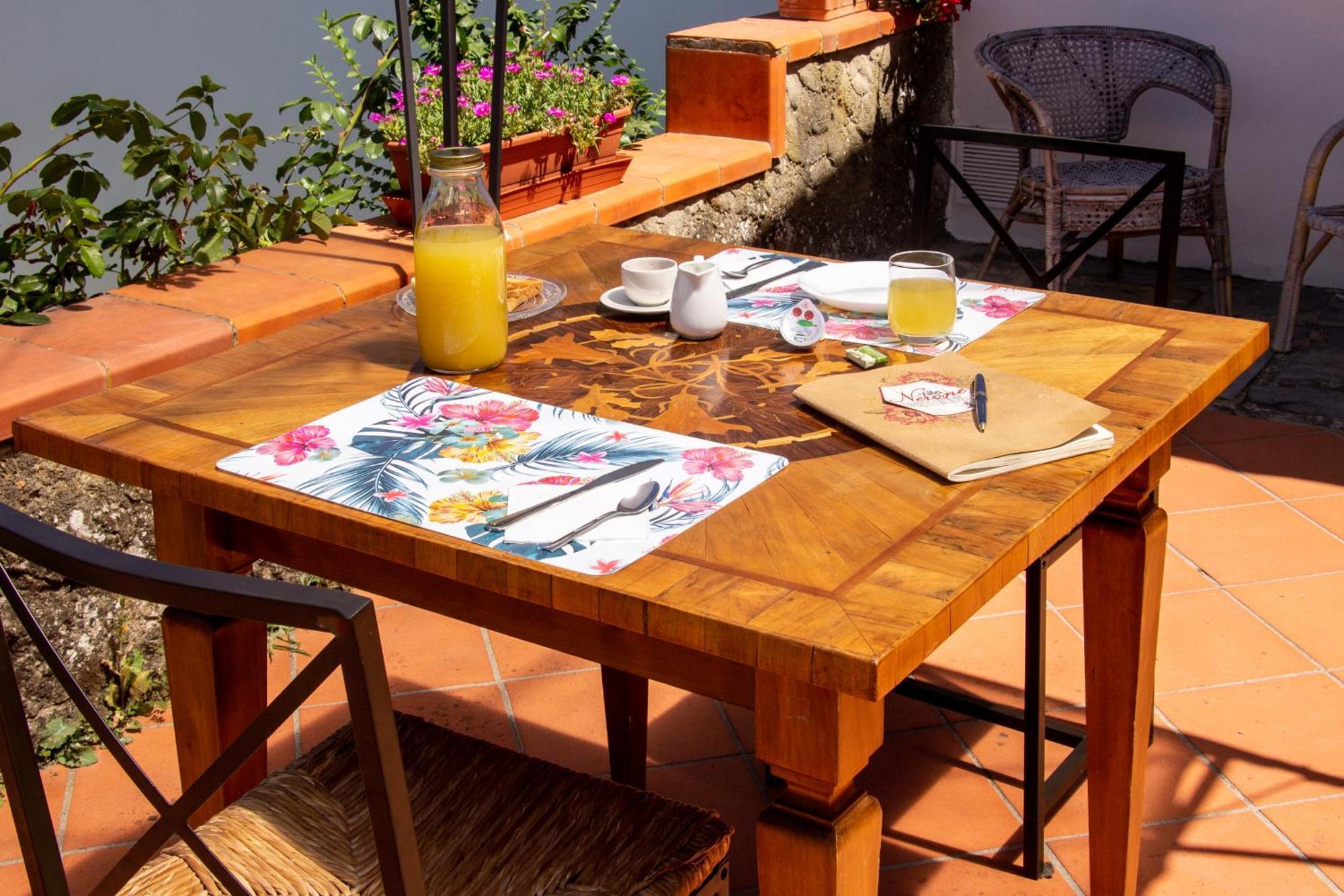 Villa Nerone B&B Lorenzana Exterior foto